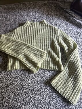 SHEIN Light Green Ribbed Cropped Mock Neck Sweater